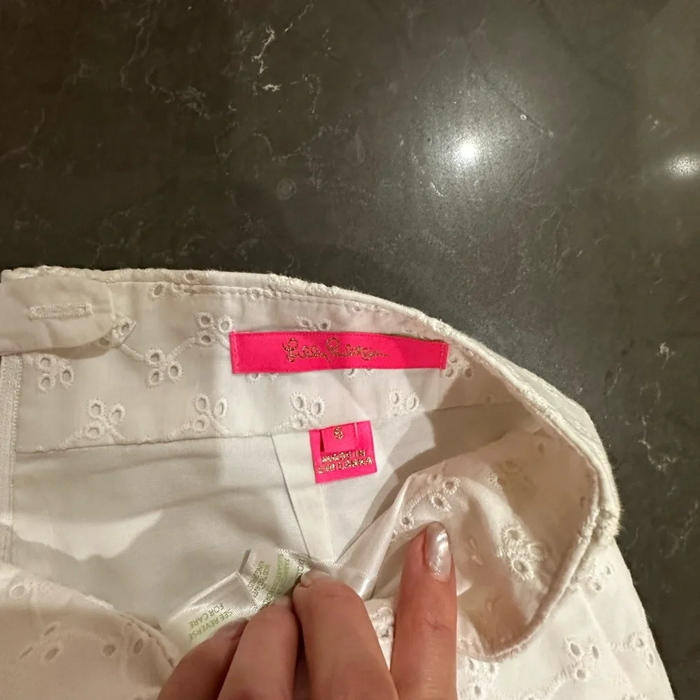 Lilly Pulitzer skort, like new, size 6 - Picture 2 of 2